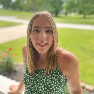 Meet your Posher, Lauren